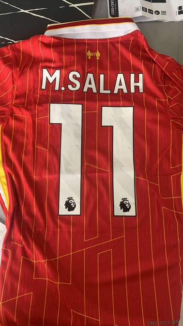 https://www.nogometnionline.com/wp-content/uploads/2024/10/dresi-Liverpool-Domaci-2024-25-Mohamed-Salah-11.png